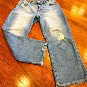 Ann Taylor Loft Crop Jeans Size 8. Size 29 Curvy. High Rise